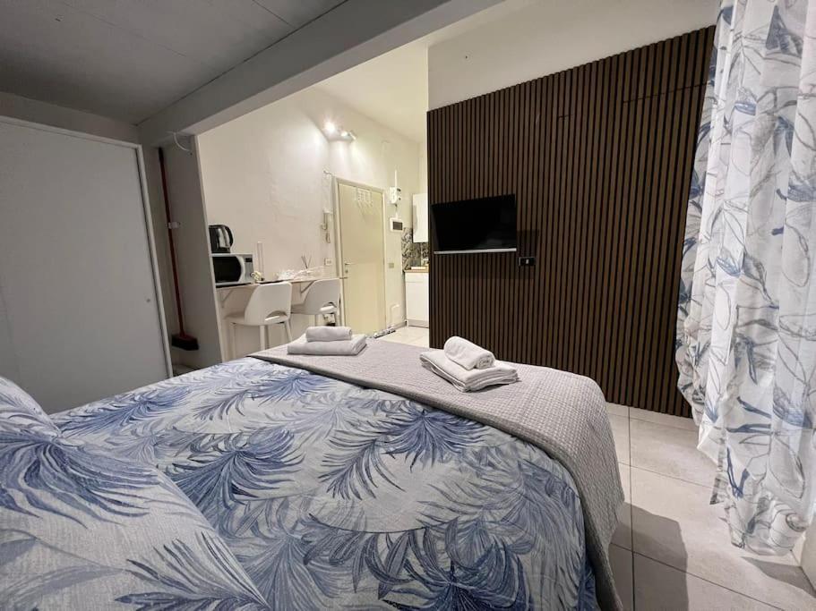 Tiny & Cosy Studio Flat In Como Exterior photo